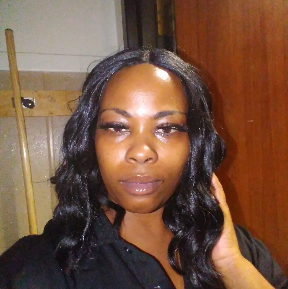 Meet your Posher, Shana